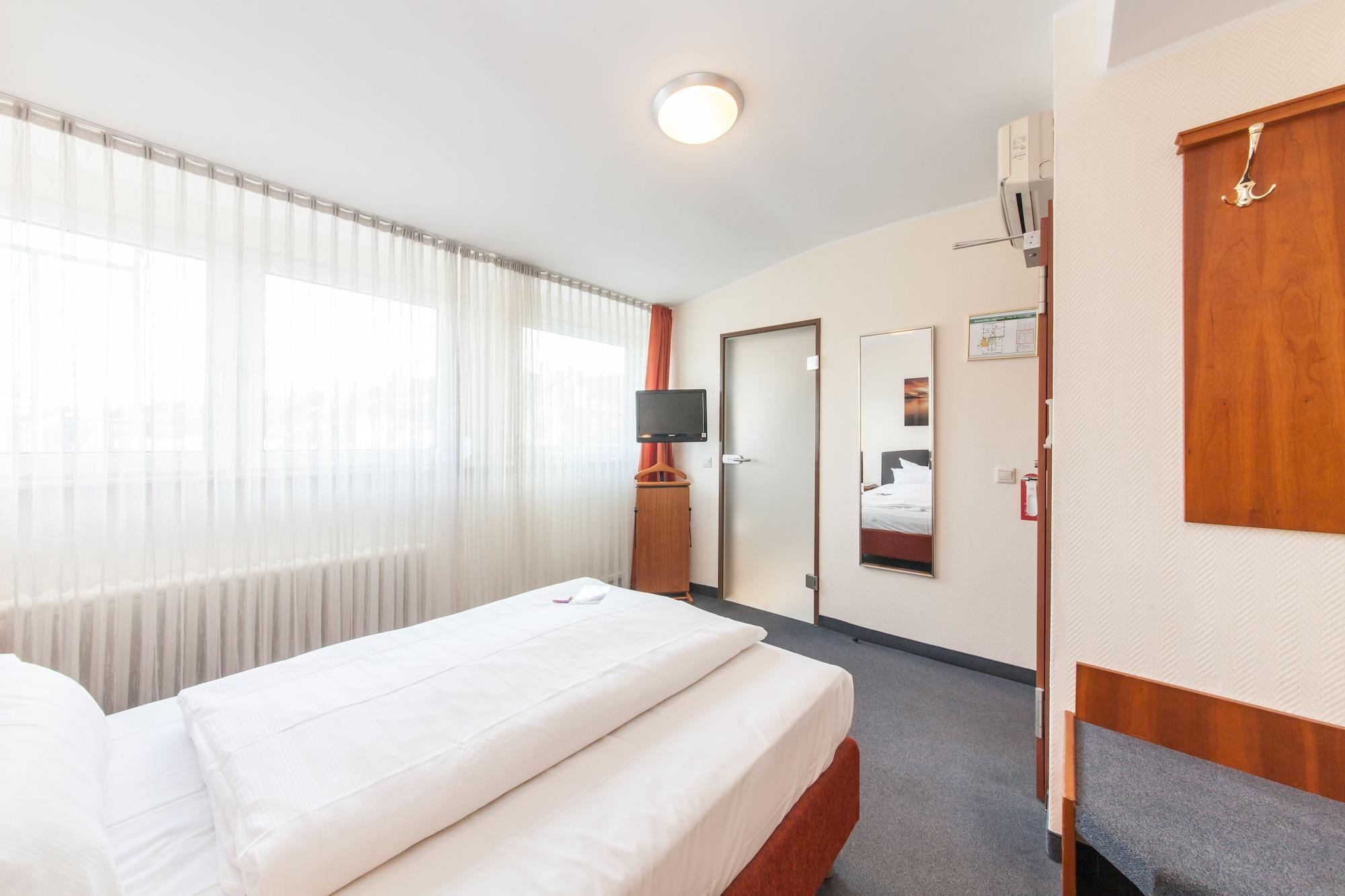 Hotel Flora Duesseldorf Екстериор снимка
