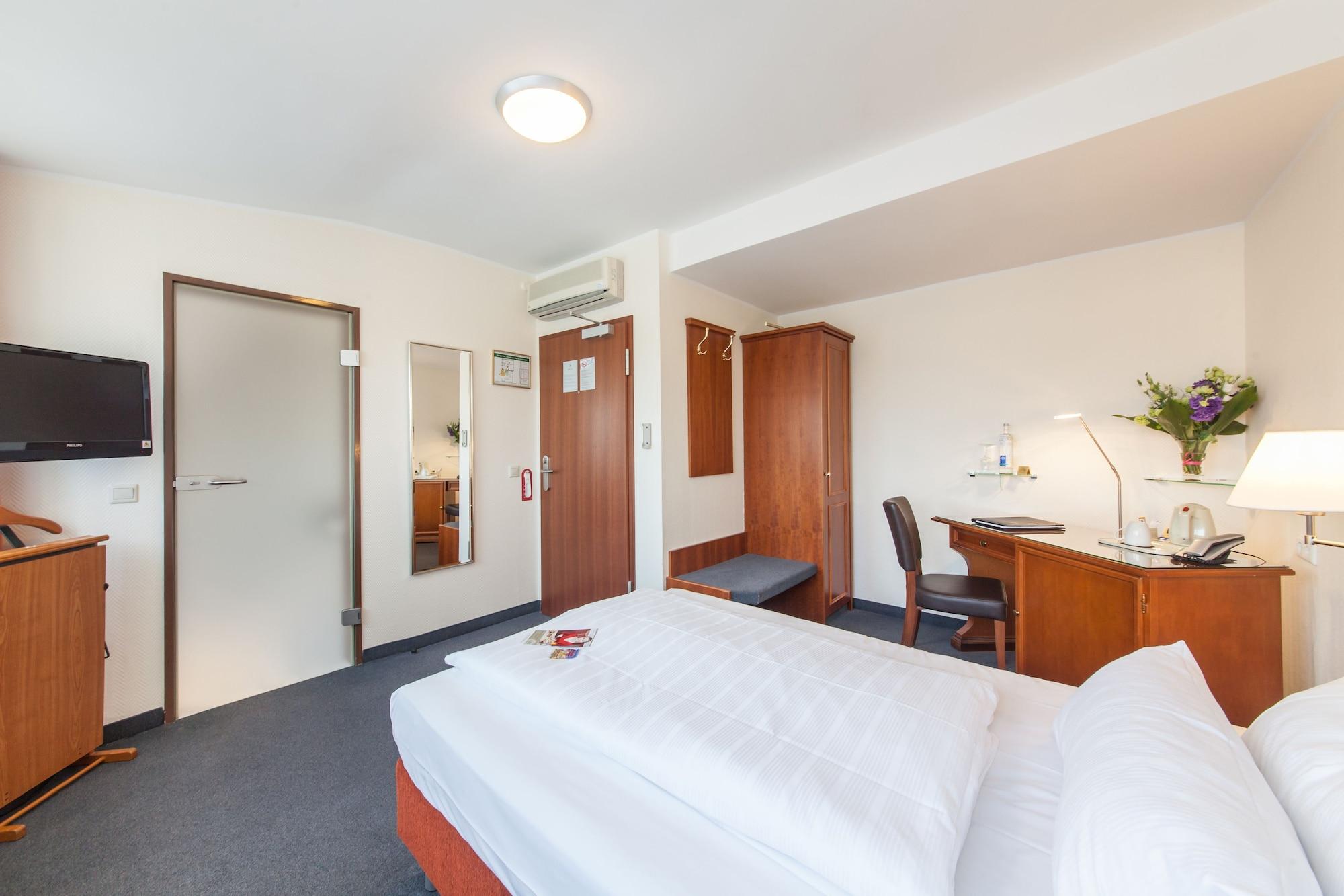 Hotel Flora Duesseldorf Екстериор снимка