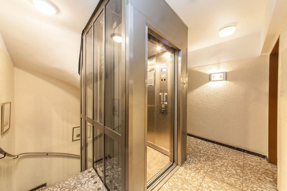 Hotel Flora Duesseldorf Екстериор снимка